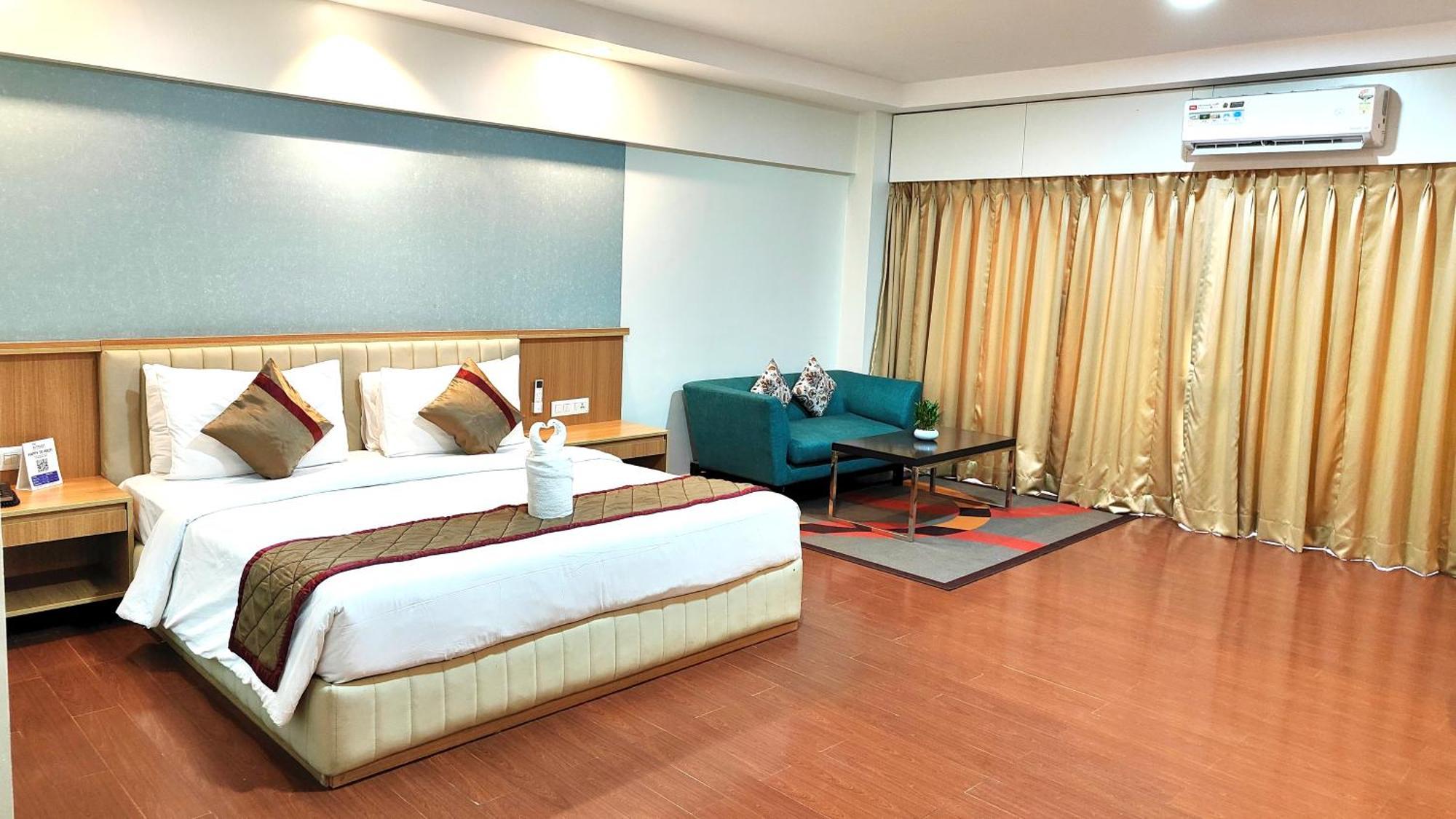 The Altruist Business Hotel Kharadi Púna Kültér fotó