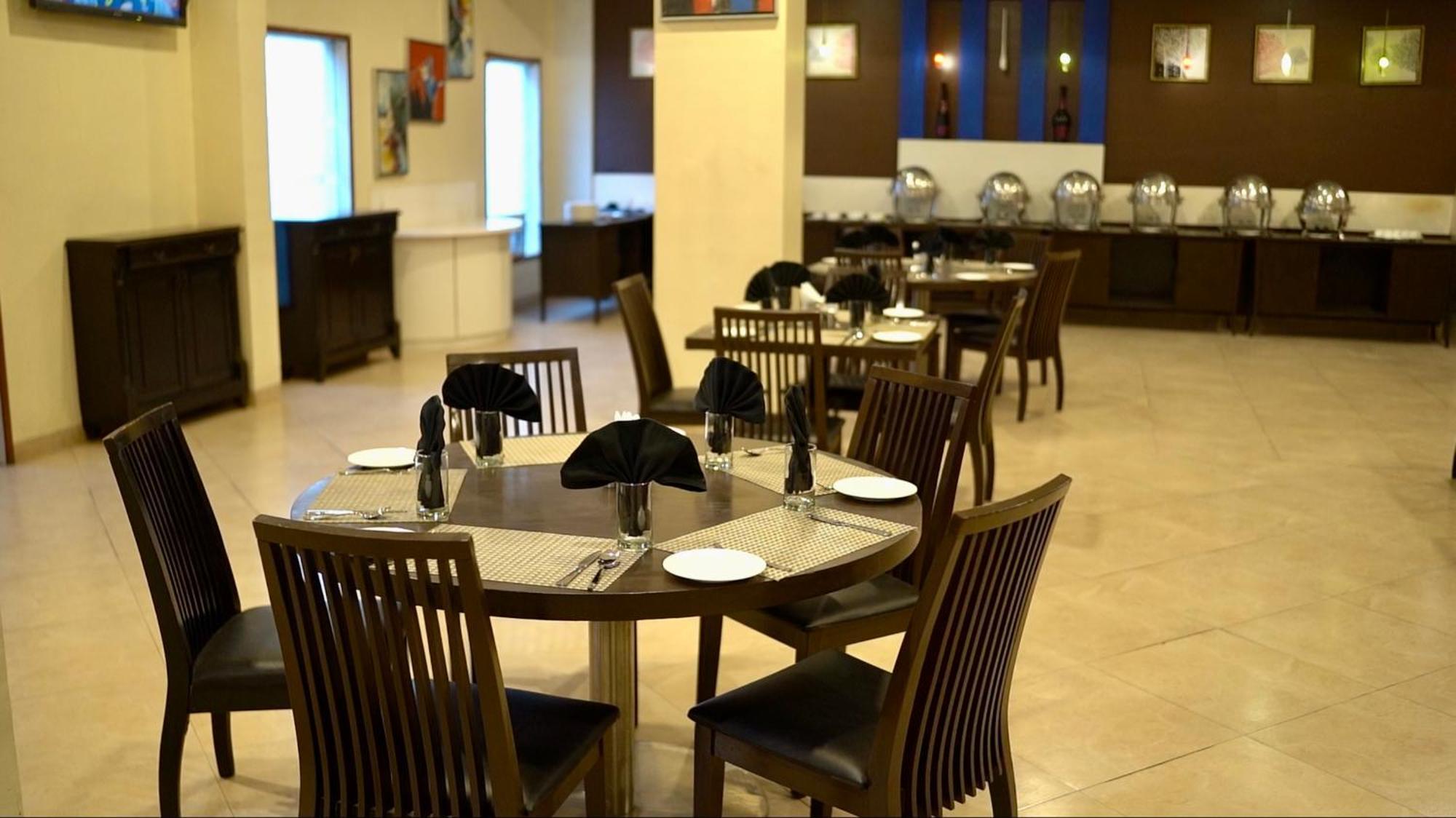 The Altruist Business Hotel Kharadi Púna Kültér fotó